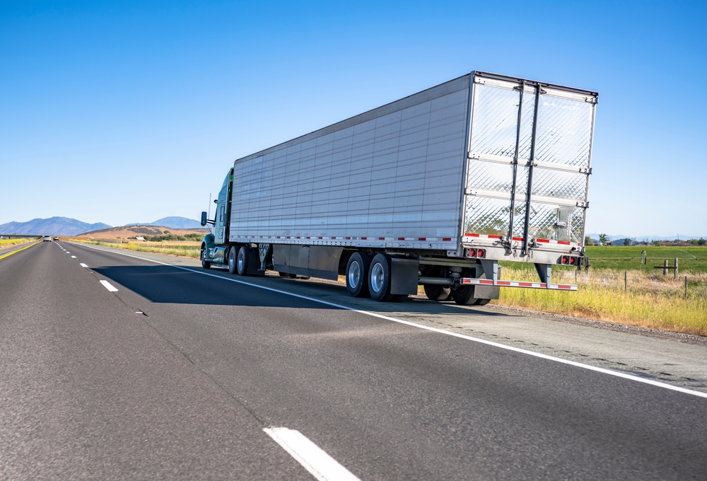 Photo of a truck on the side of the road